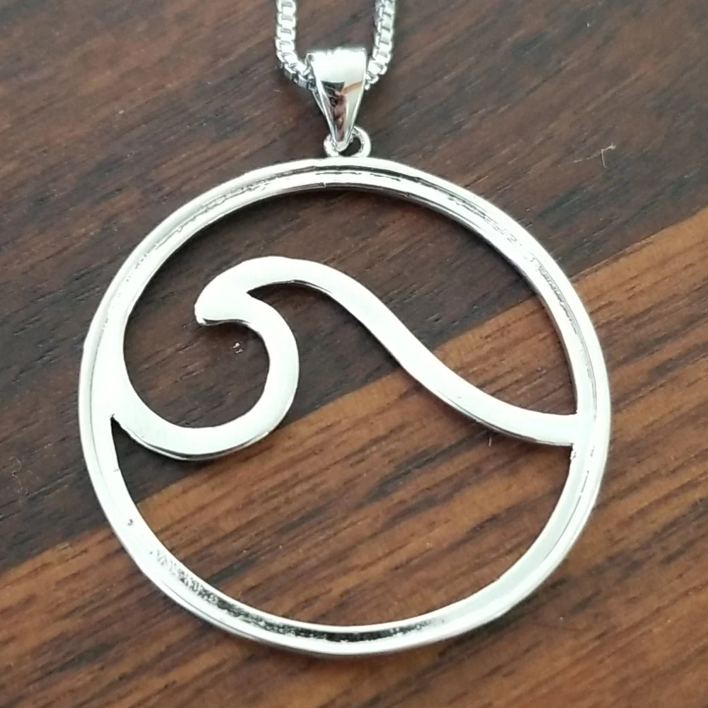 Beachy Wave Necklace - Picture 5 of 6
